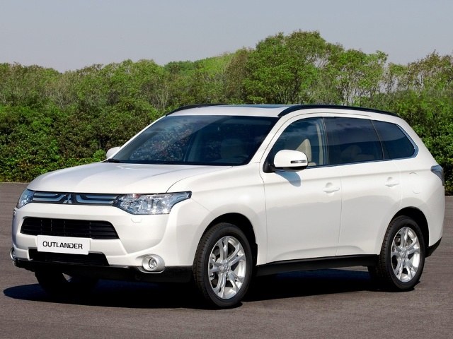 Mitsubishi Outlander: Jellemzők és előnyök